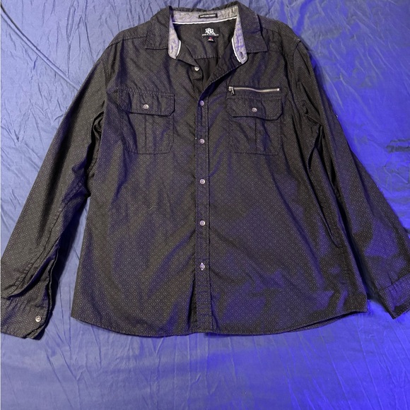 Button down shirt - Picture 1 of 6